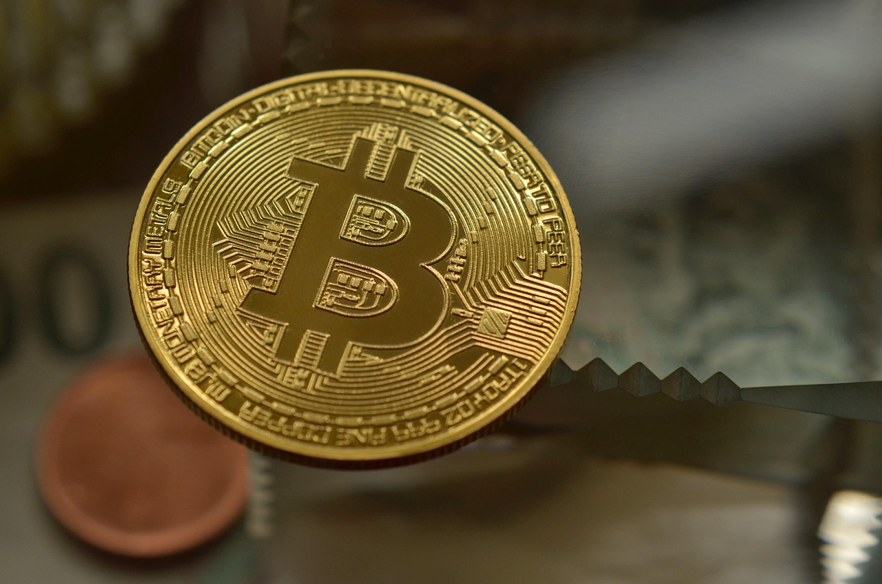 普京宣布俄乌战争复活节停火30小时！比特币涨破8.5万美元