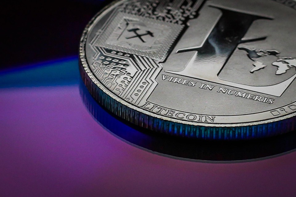 Meme币RFC逆势市值破一亿美元！KOL分享交易该币种的心路历程